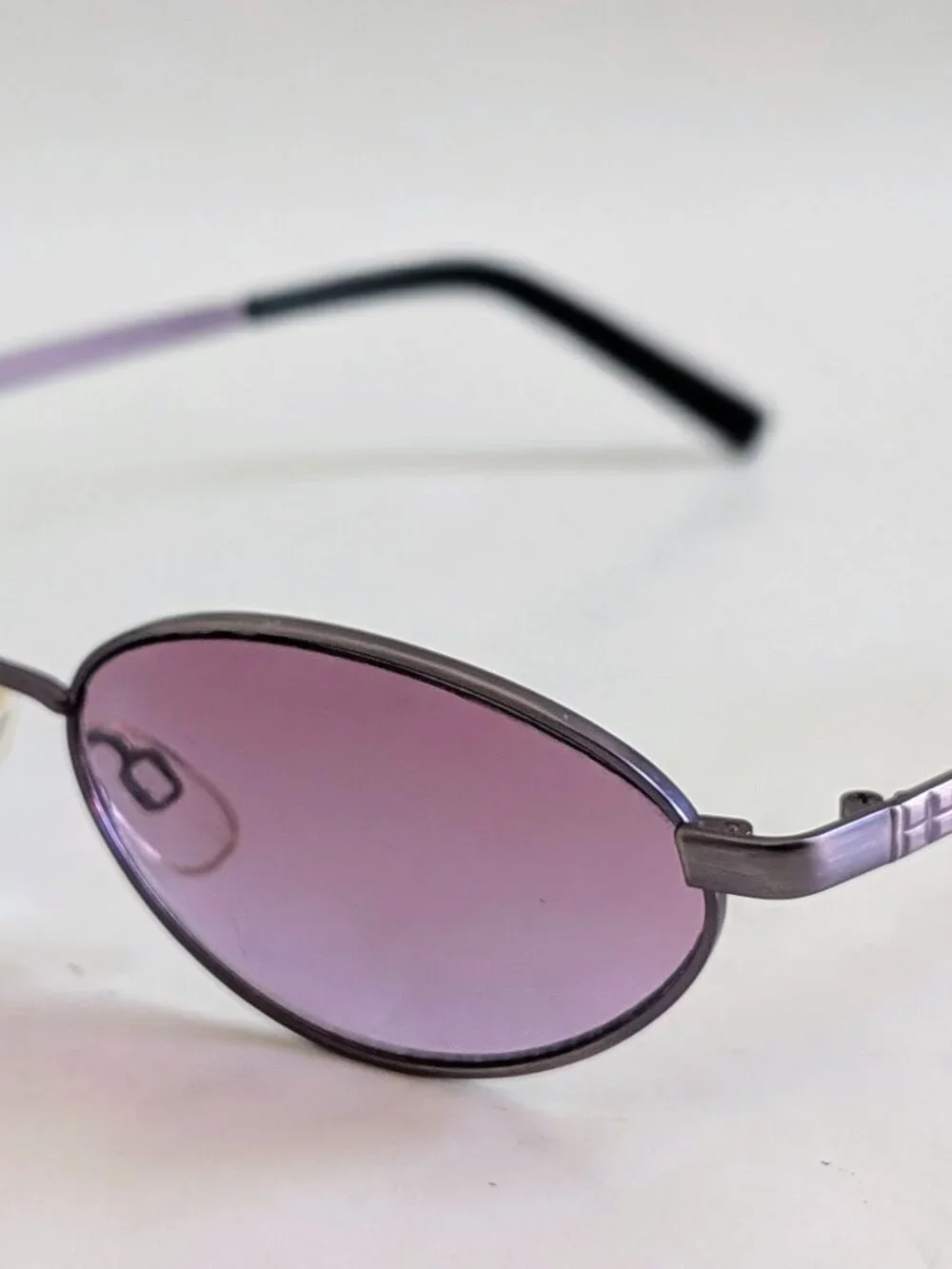 NWT Vintage 90's Large Oval Metal Sport Sunglasses (L. Pink)